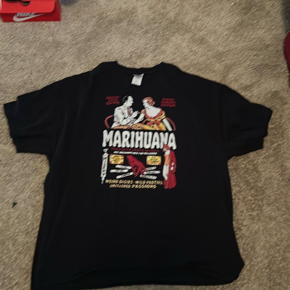 Men’s used worn t-shirt black
